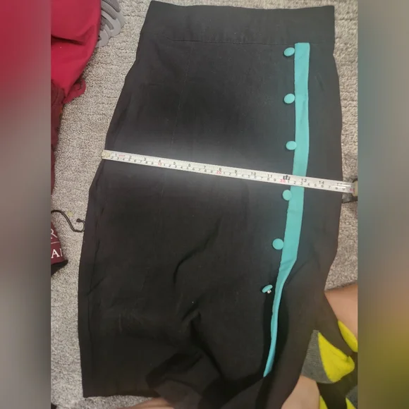 Pencil skirt - Picture 2 of 4